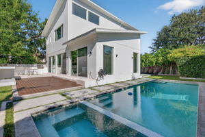 Exteriors (17)