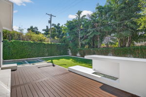 Exteriors (21)