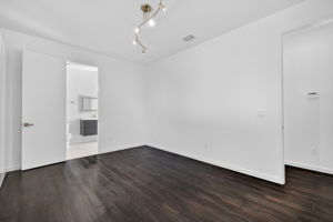 Interiors (32)