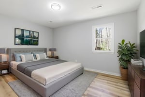 IMG_019 virtually staged.jpeg