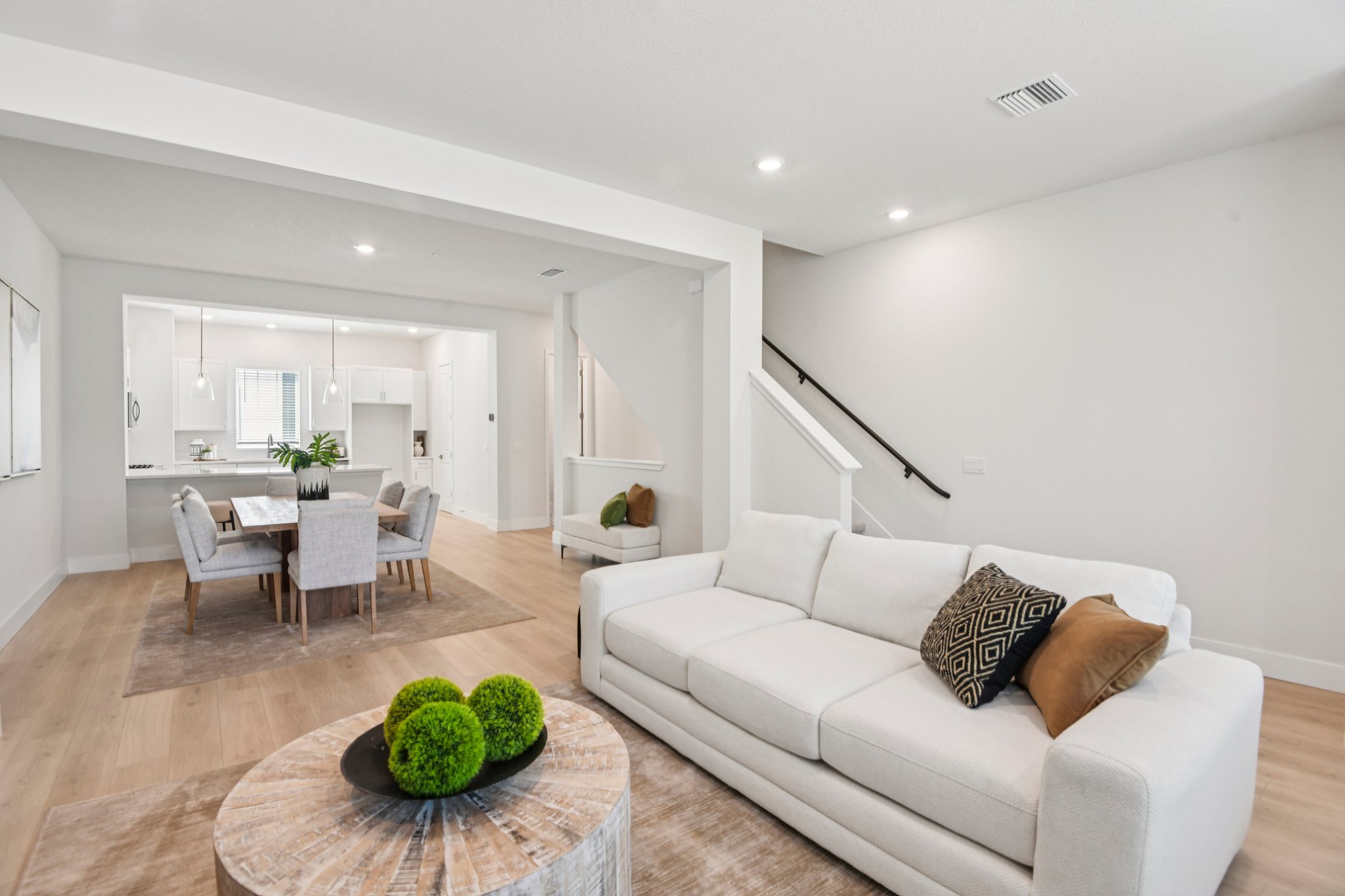 4th Ter N-S2703-010.jpg