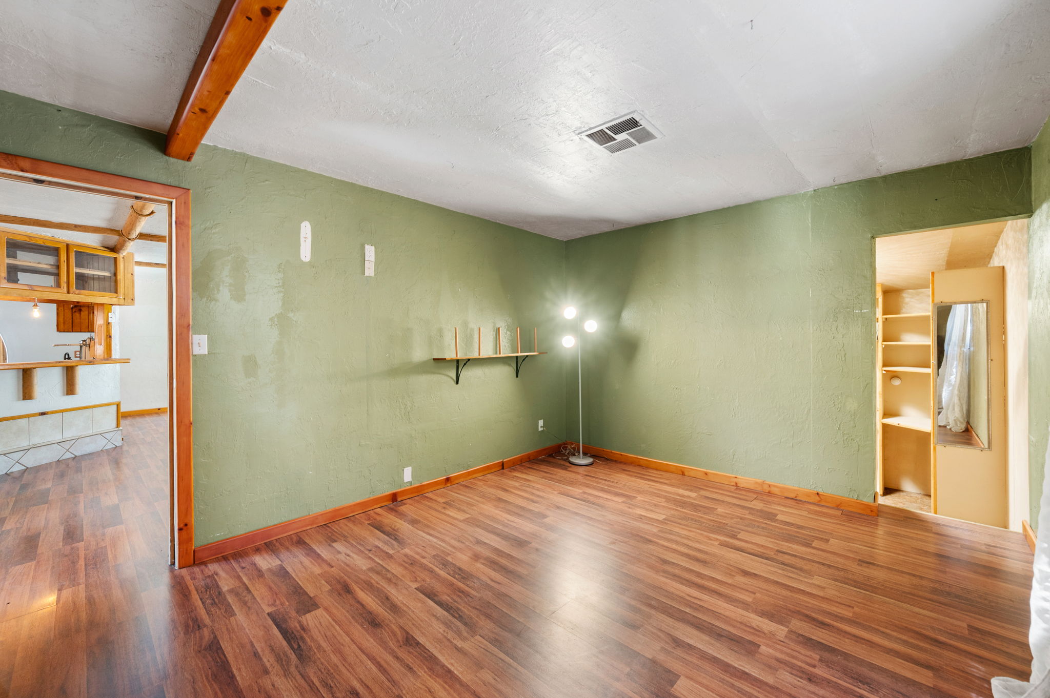 Primary Bedroom (2)