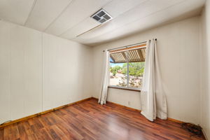 Bedroom 2 (1)