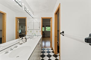  Photo 38