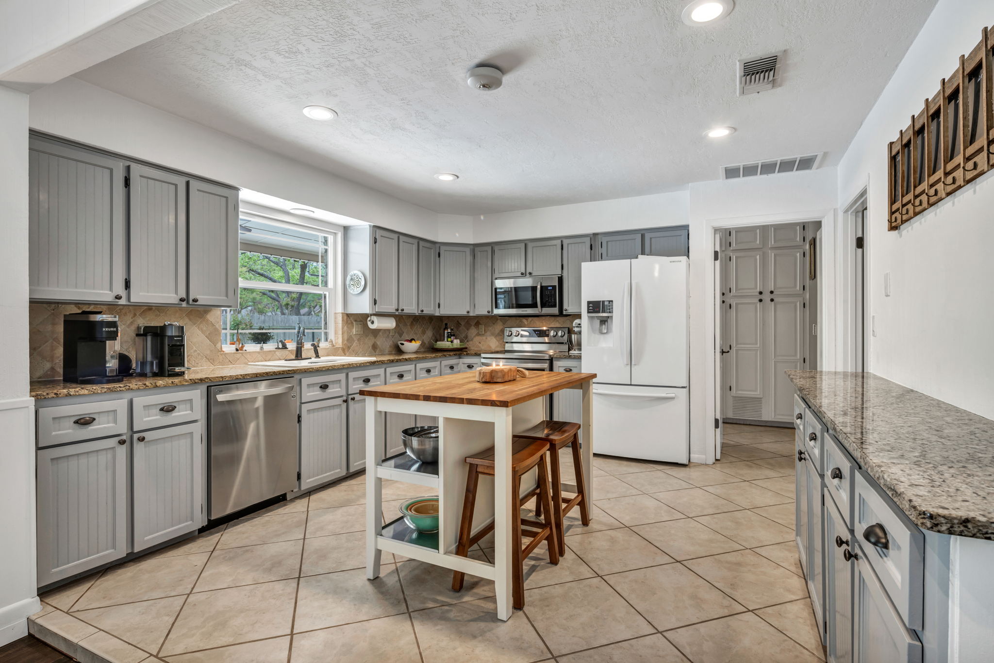 313 Columbine St, Meadowlakes, TX 78654, USA Photo 7