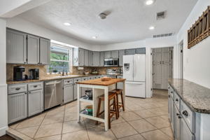 313 Columbine St, Meadowlakes, TX 78654, USA Photo 6