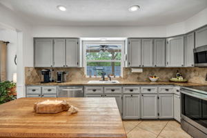 313 Columbine St, Meadowlakes, TX 78654, USA Photo 8