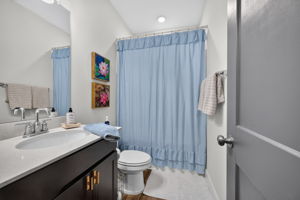  Photo 44