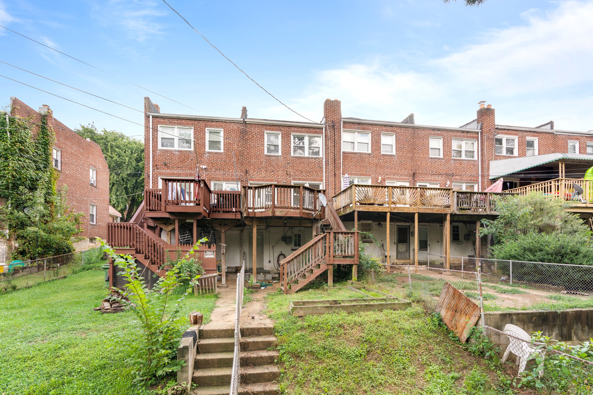 39. Back exterior.JPG