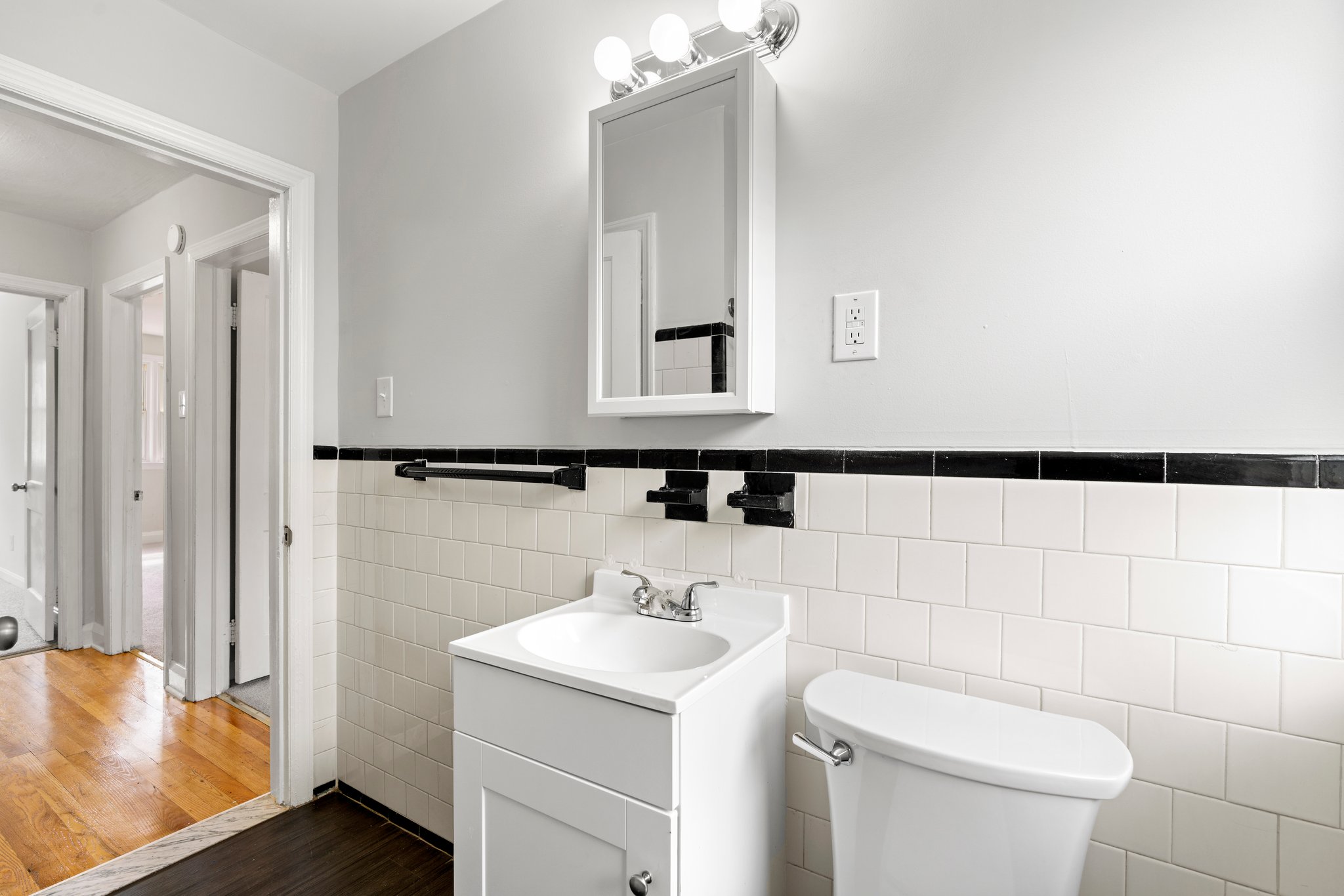 17. Upper bath.JPG