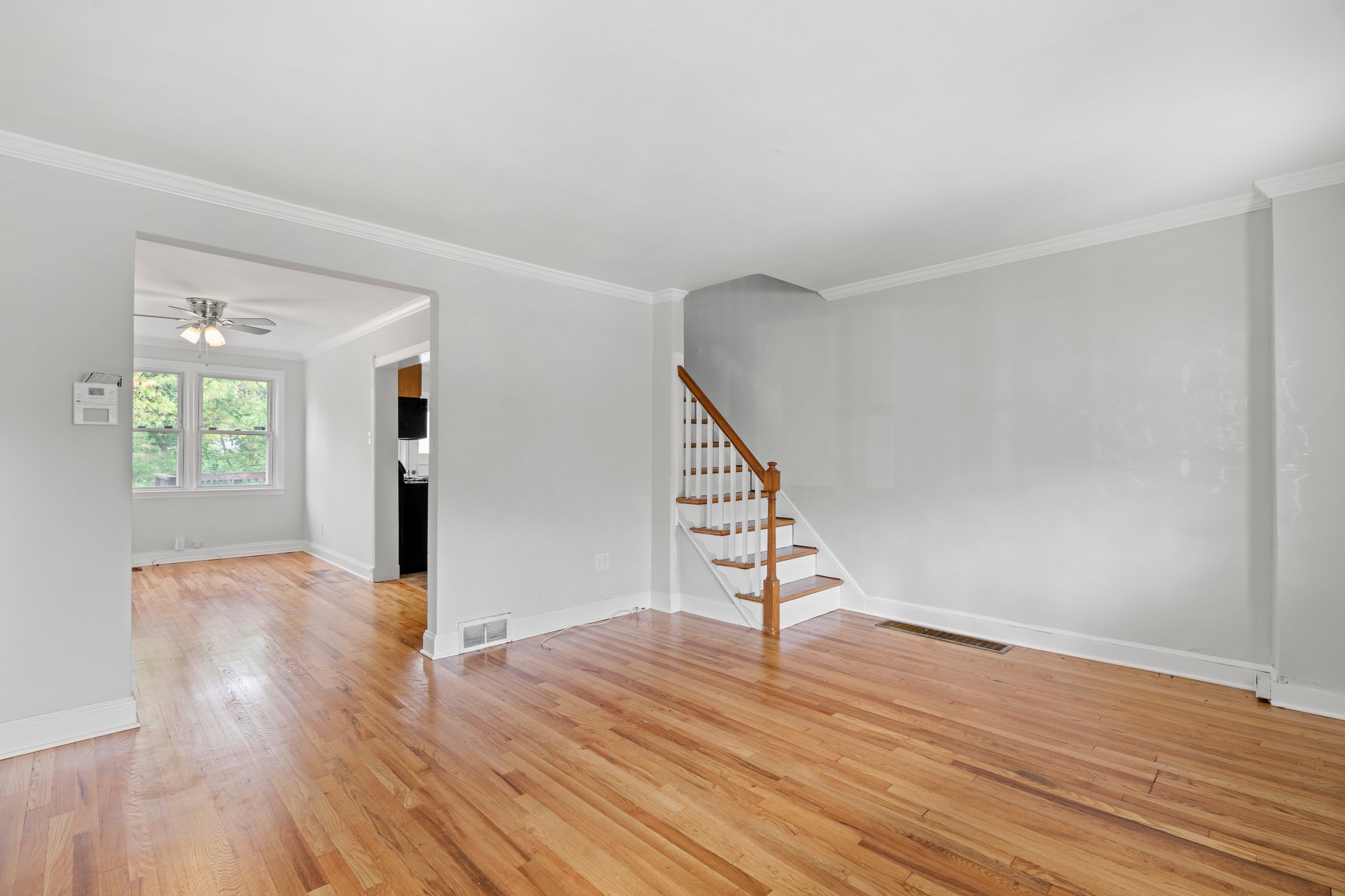 06. Living room.JPG
