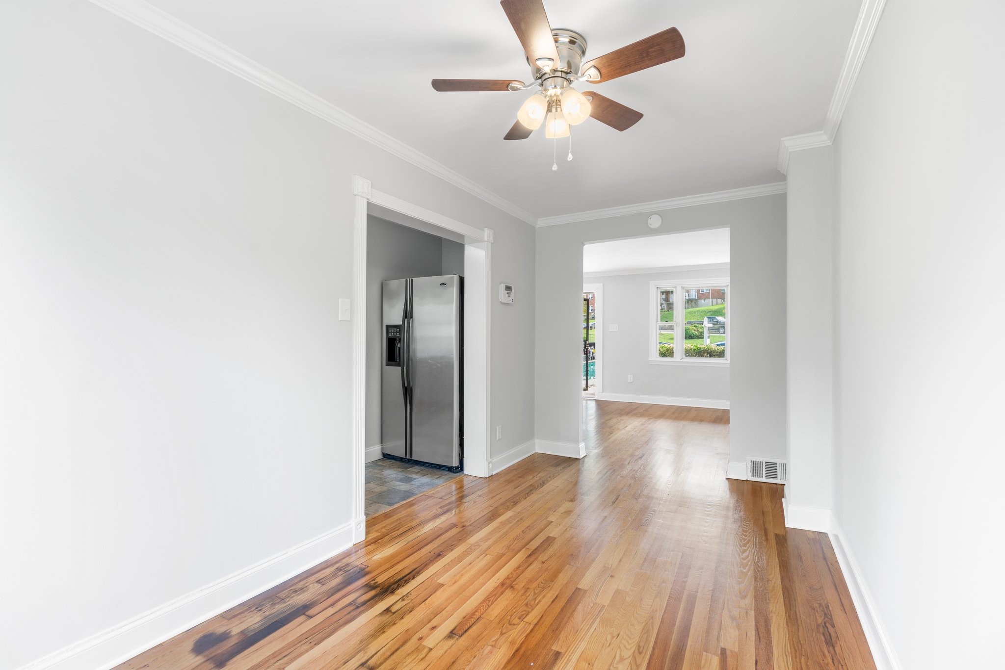 10. Dining room.JPG