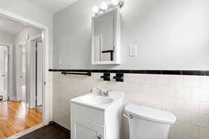 17. Upper bath.JPG