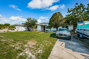 Front Exterior5-2
