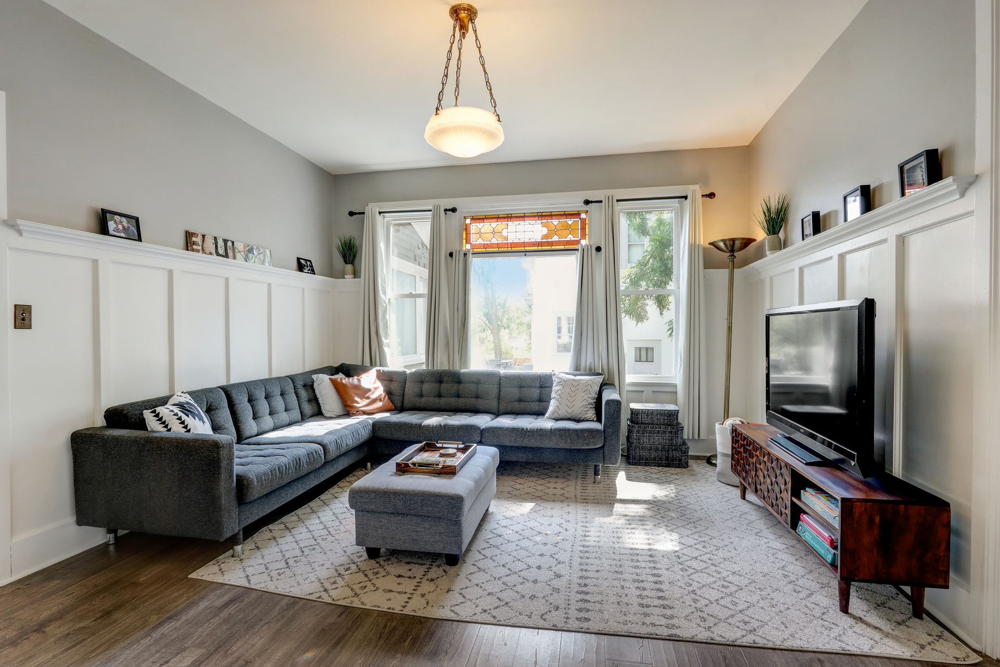 N Oakwood Ave-006