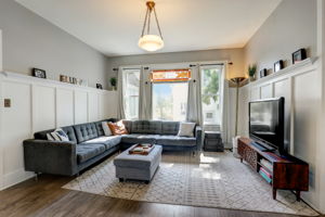N Oakwood Ave-006