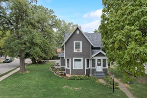 N Oakwood Ave-063