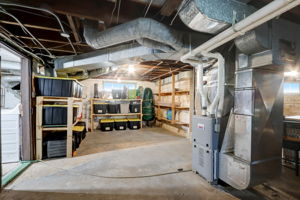 N Oakwood Ave-034