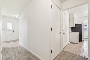 S State St-S0209-013.jpg