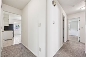S State St-S0209-014.jpg