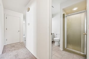 S State St-S0209-015.jpg