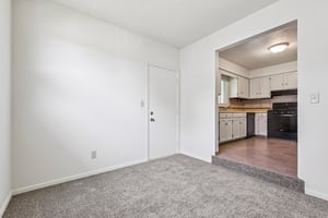 S State St-S0209-029.jpg