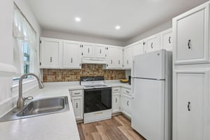 Sierra Vista Ln-0406-014.jpg