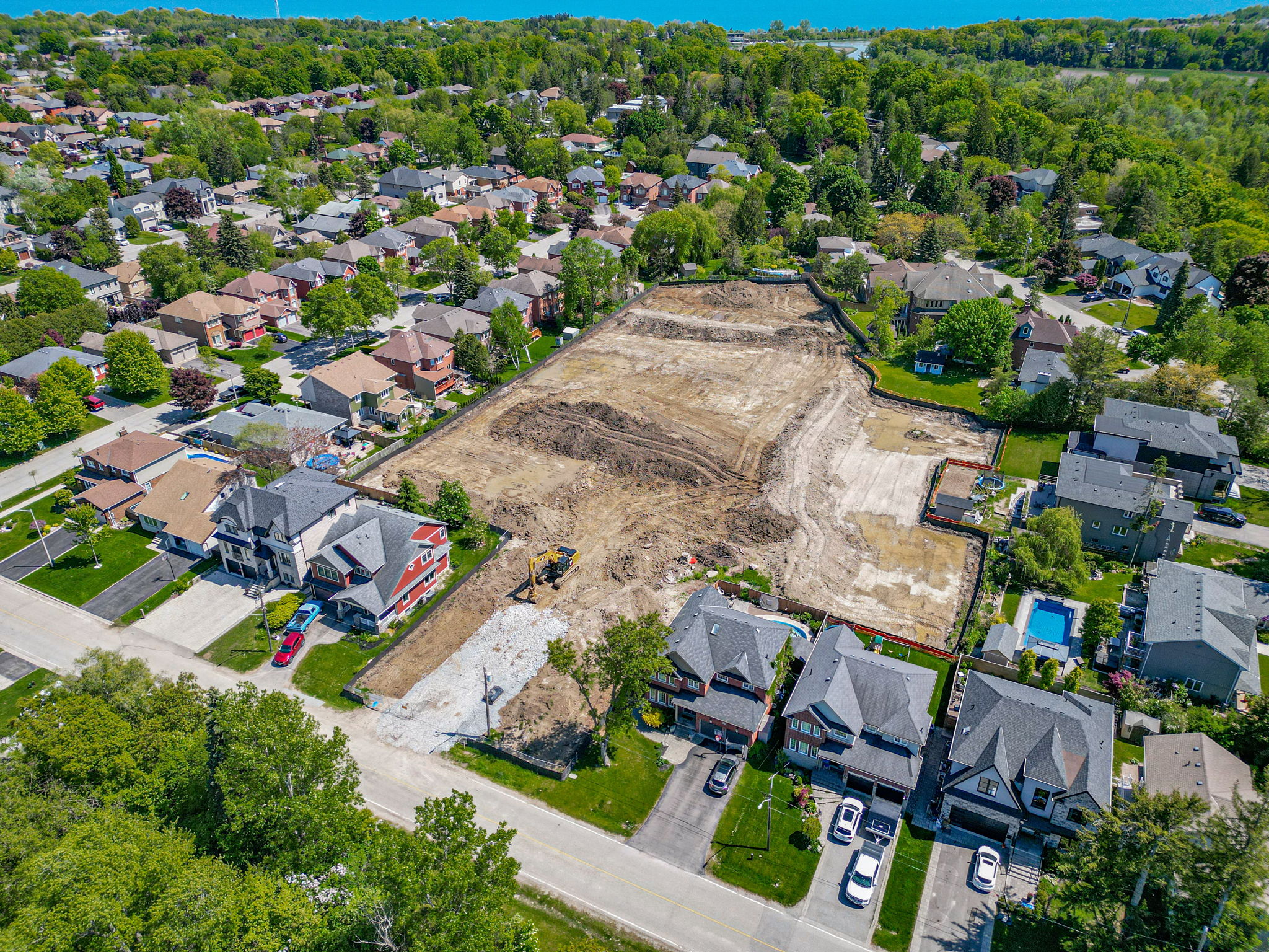313 Toynevale Rd Pickering, ON L1W 2G7