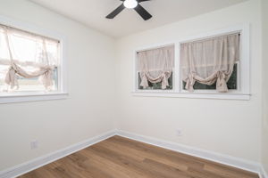  Photo 0