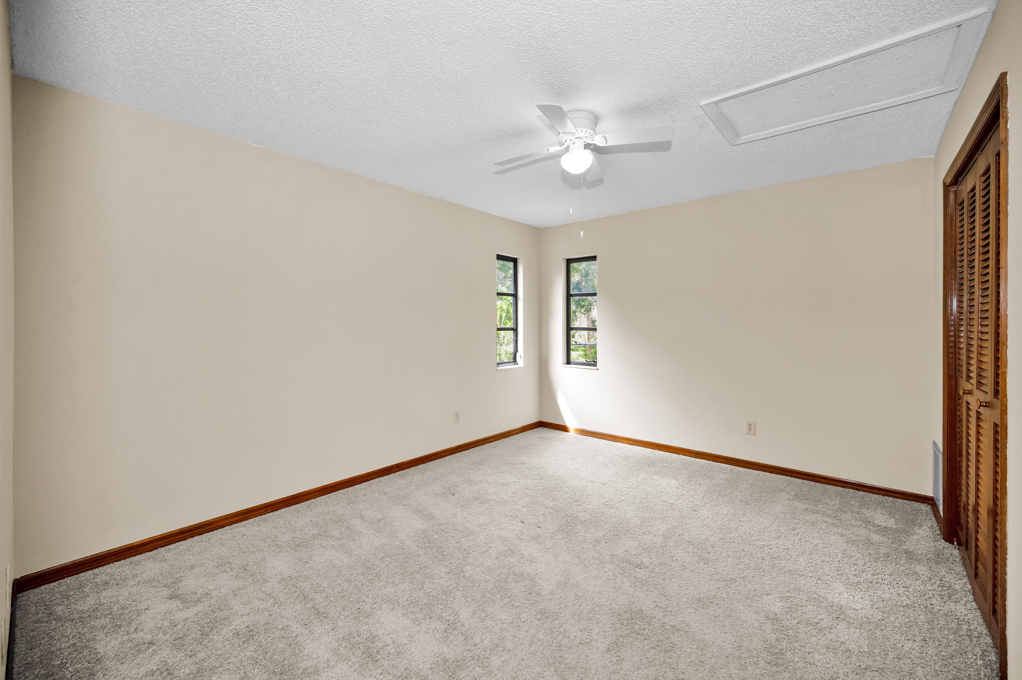 Upper Level Bedroom3