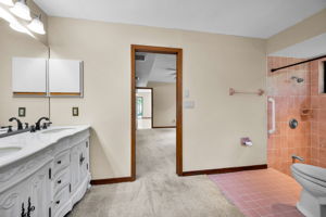 Primary Bathroom1b