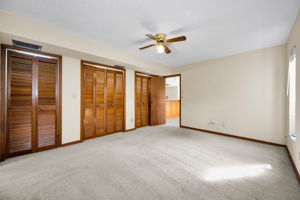 Primary Bedroom1b