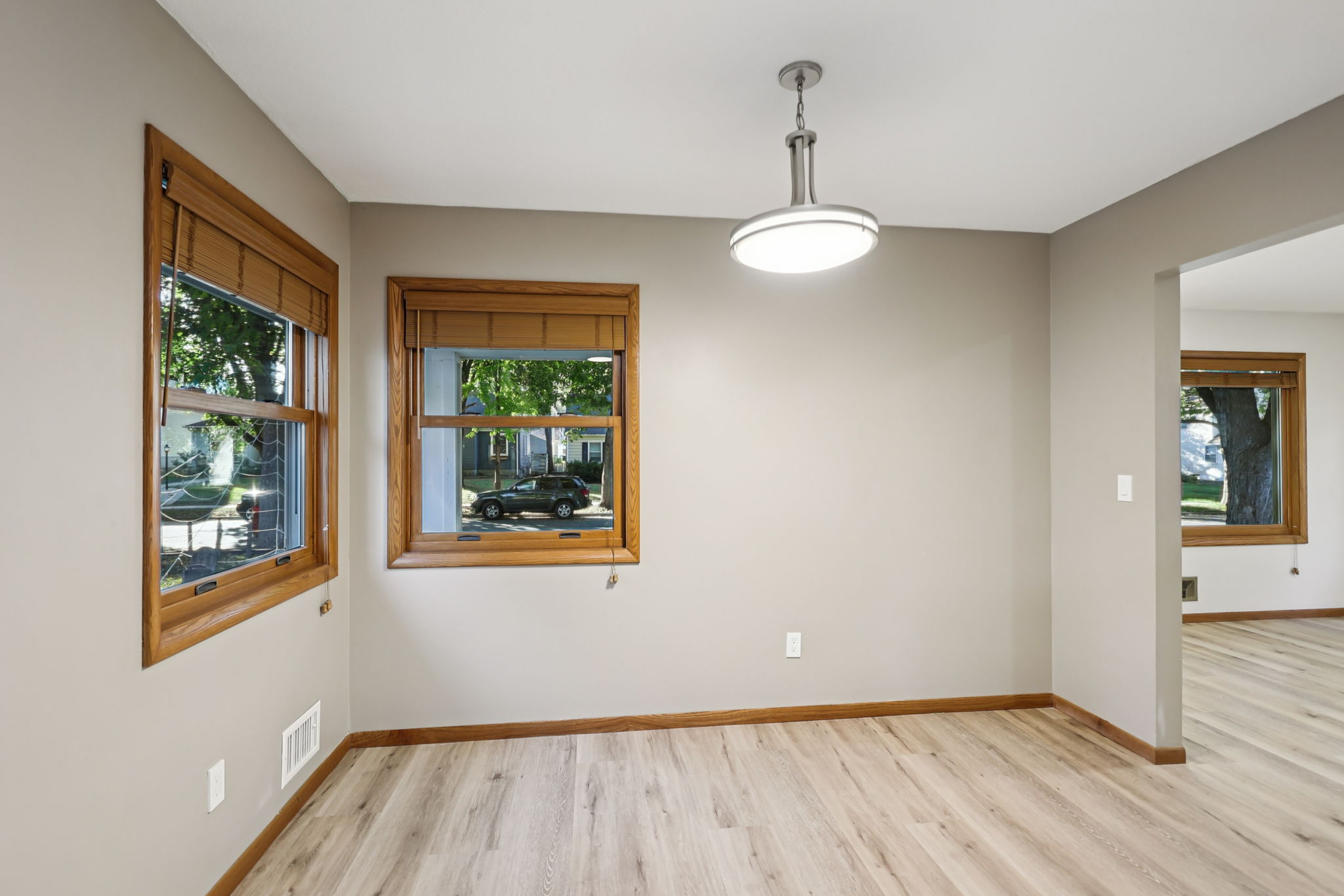 Georgia Ave S-S0910-015
