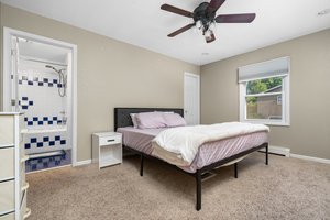  Photo 23