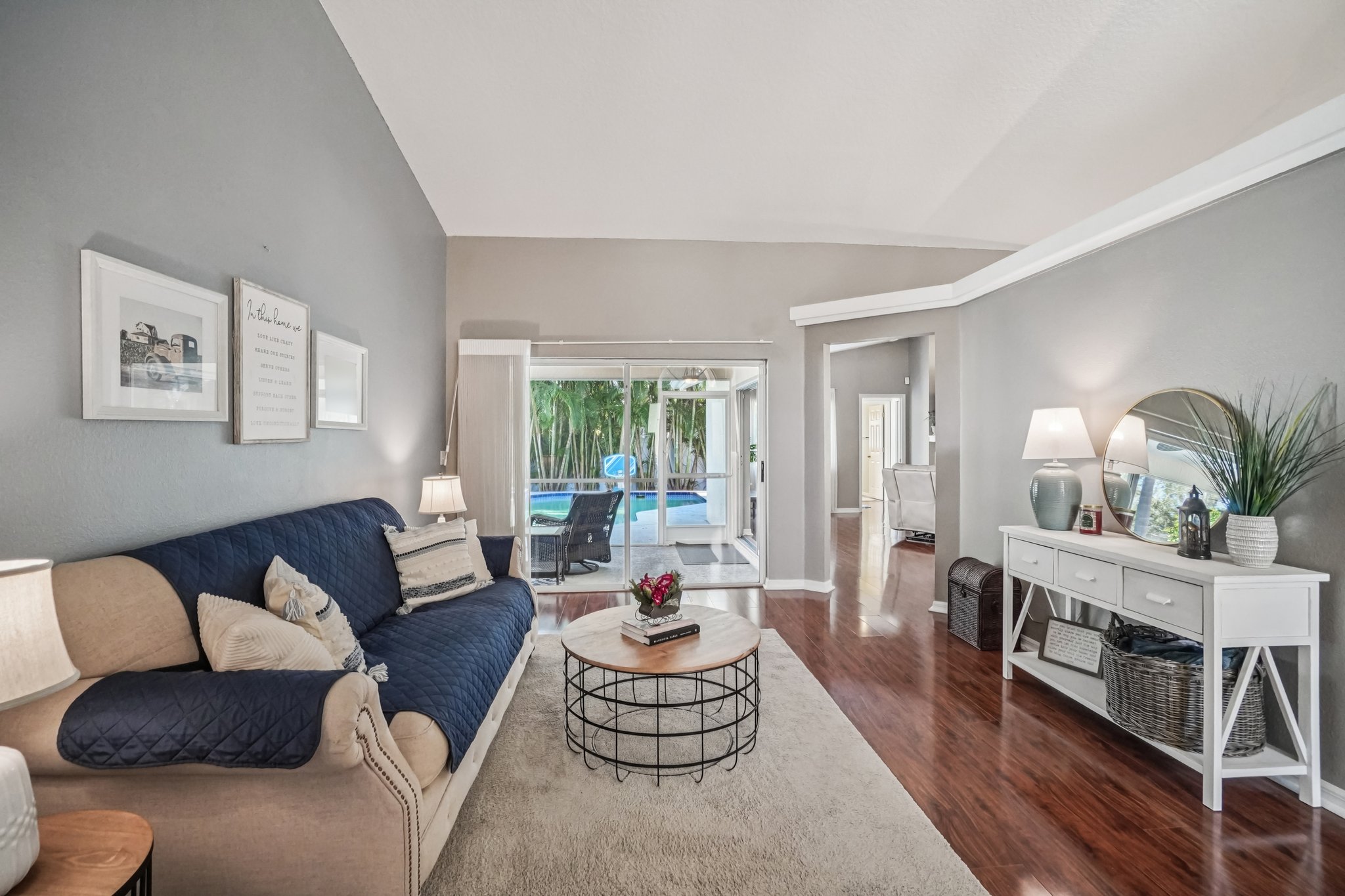 Shoreline Dr-S0512-009.jpg