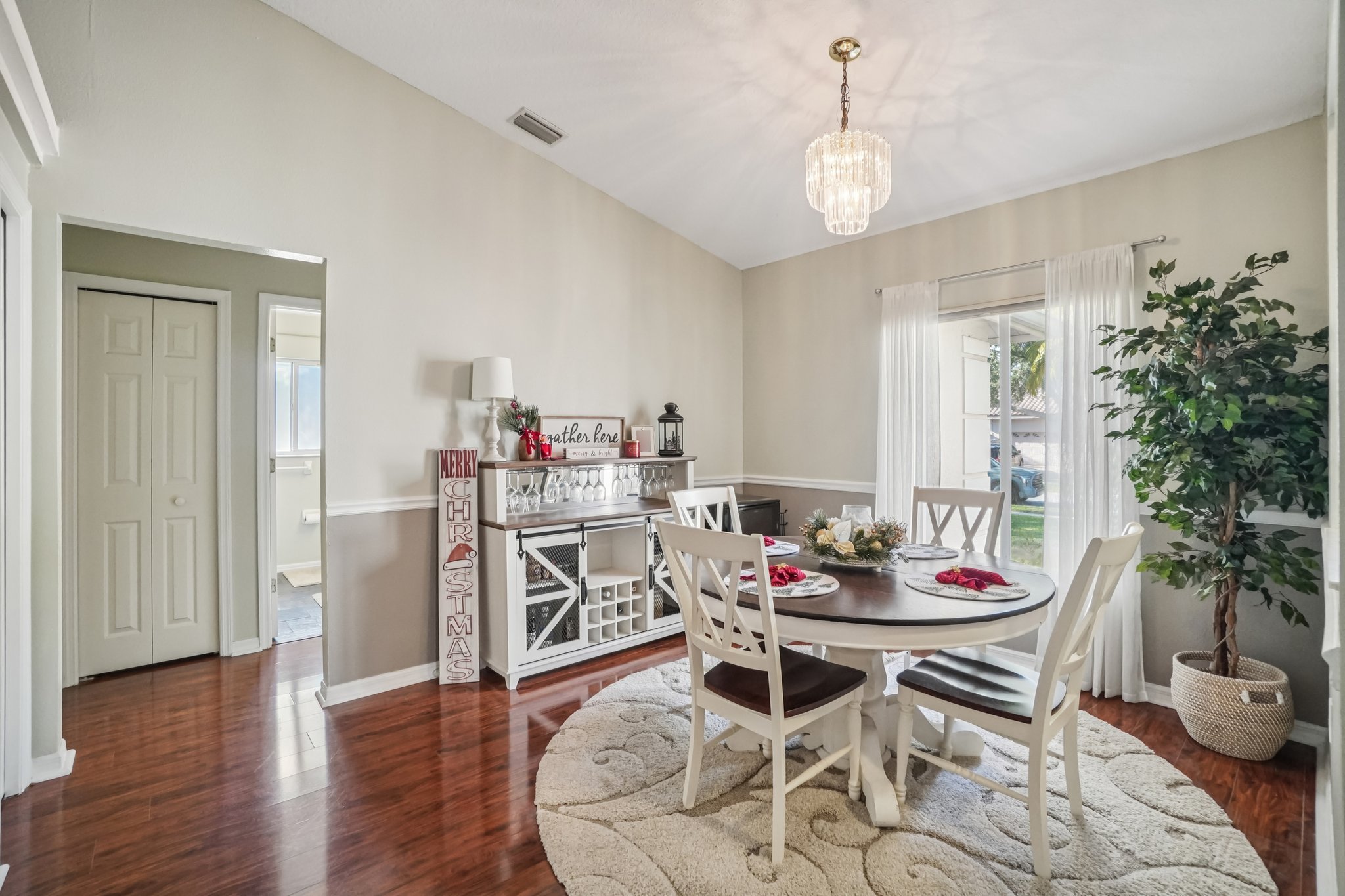 Shoreline Dr-S0512-014.jpg