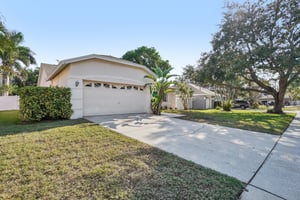 Shoreline Dr-S0512-003.jpg