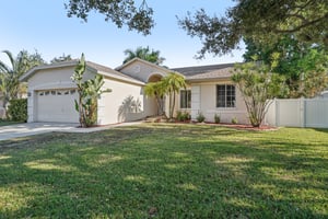 Shoreline Dr-S0512-004.jpg