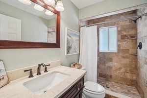 Shoreline Dr-S0512-025.jpg