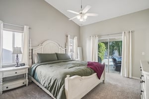 Shoreline Dr-S0512-029.jpg