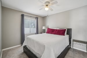 Shoreline Dr-S0512-034.jpg