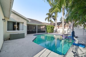 Shoreline Dr-S0512-037.jpg