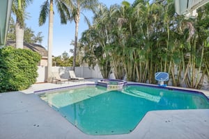 Shoreline Dr-S0512-041.jpg