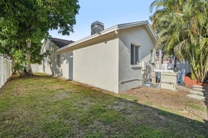 Shoreline Dr-S0512-042.jpg