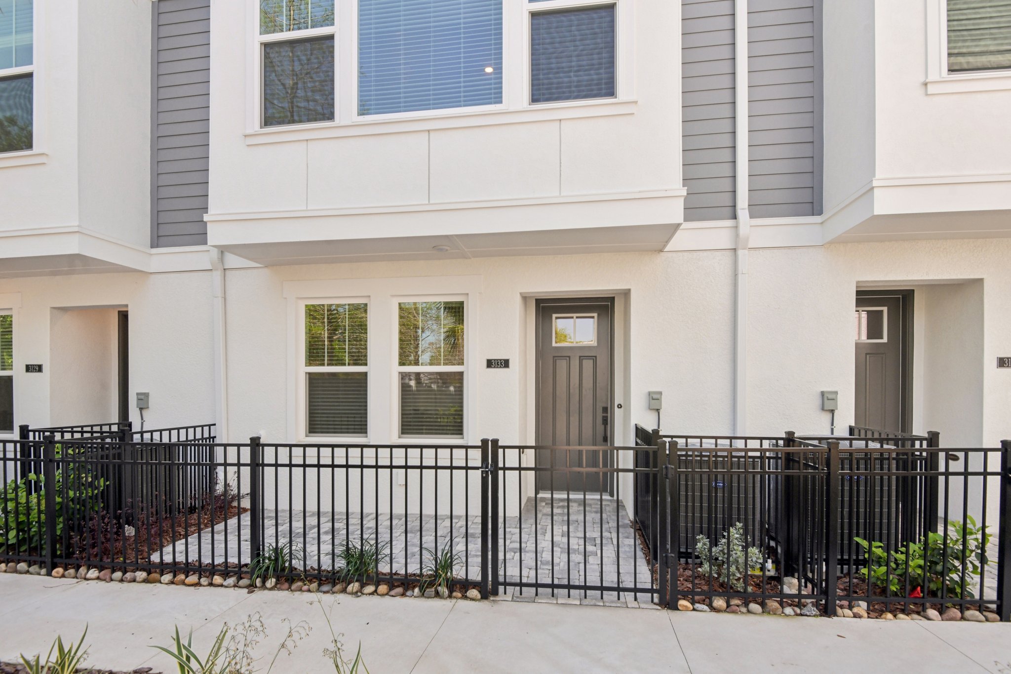 4th Ter N-S2703-002.jpg