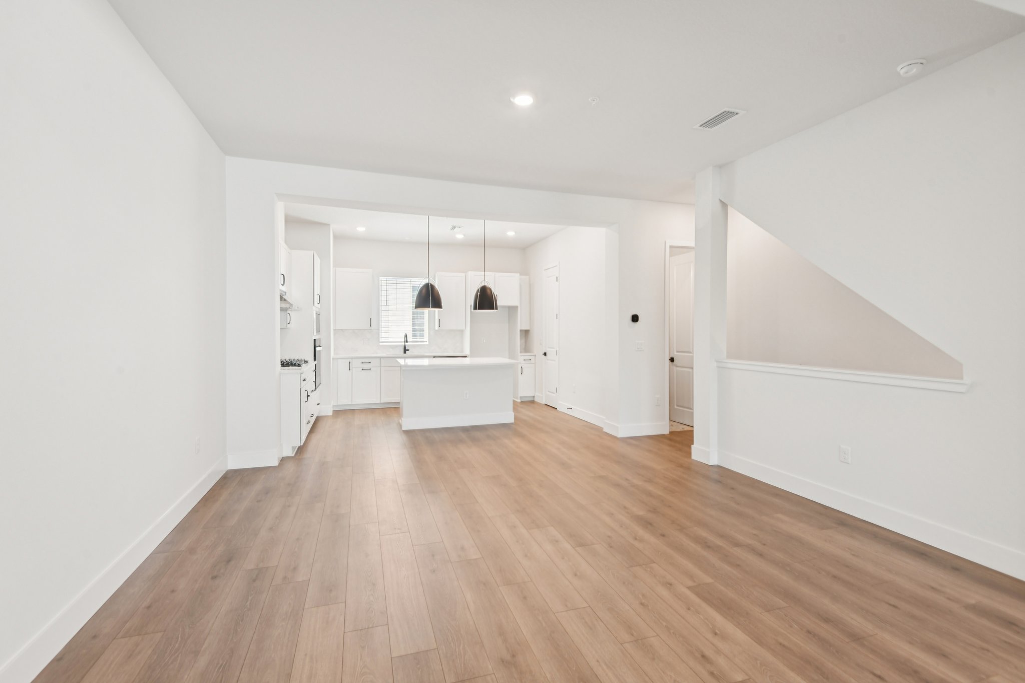 4th Ter N-S2703-009.jpg