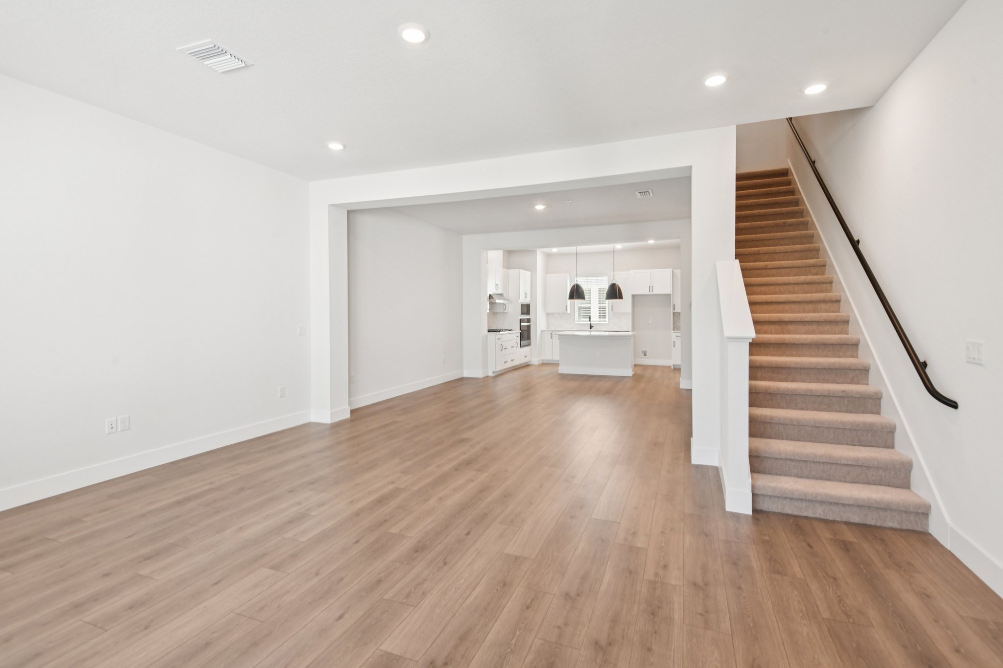 4th Ter N-S2703-012.jpg