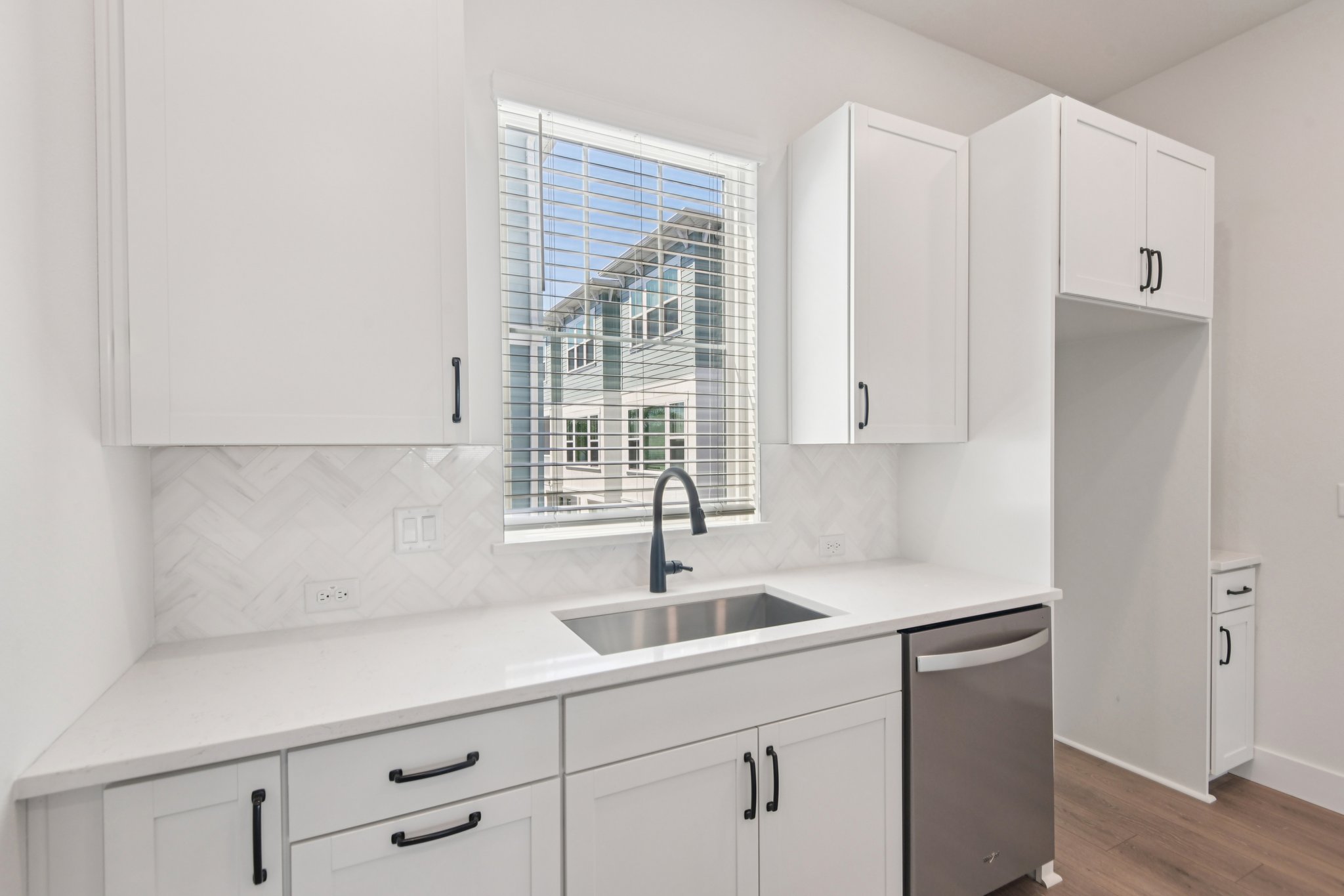 4th Ter N-S2703-017.jpg