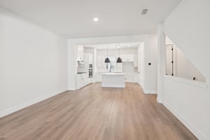 4th Ter N-S2703-010.jpg