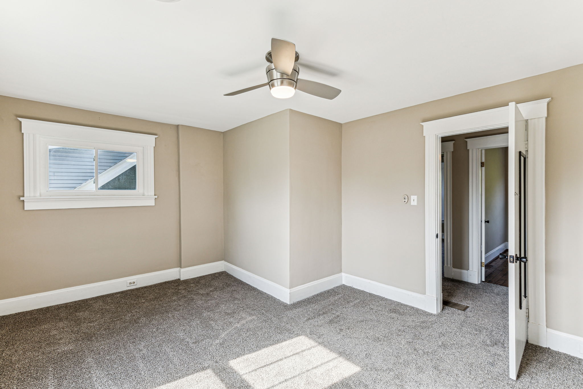24_Interior